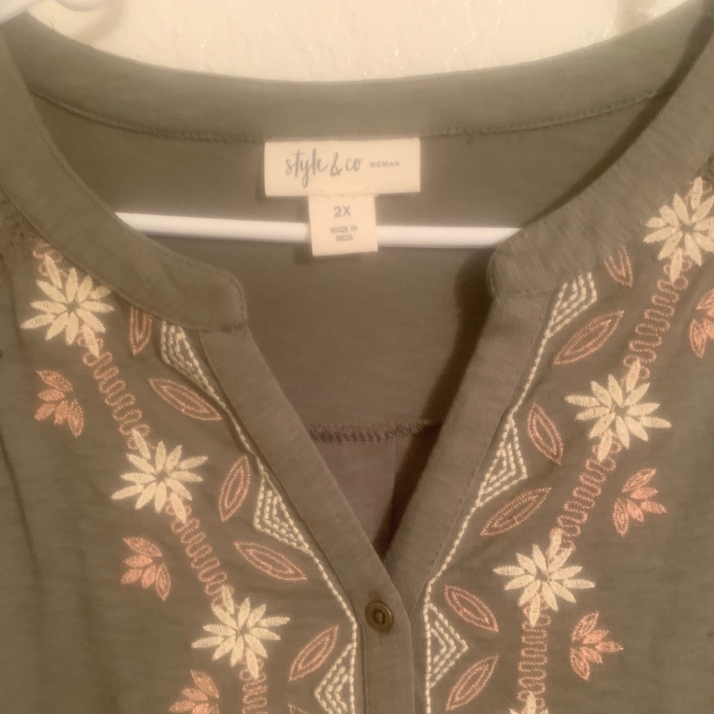 Embroidered shirt